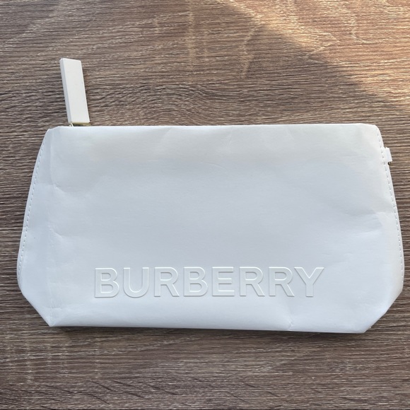 Burberry white pouch - Picture 1 of 5